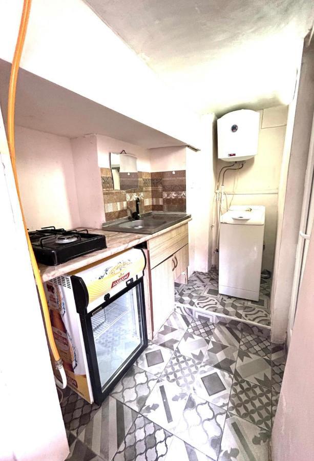 Booboo Flat In Italian Yard Apartment Tbilisi Luaran gambar